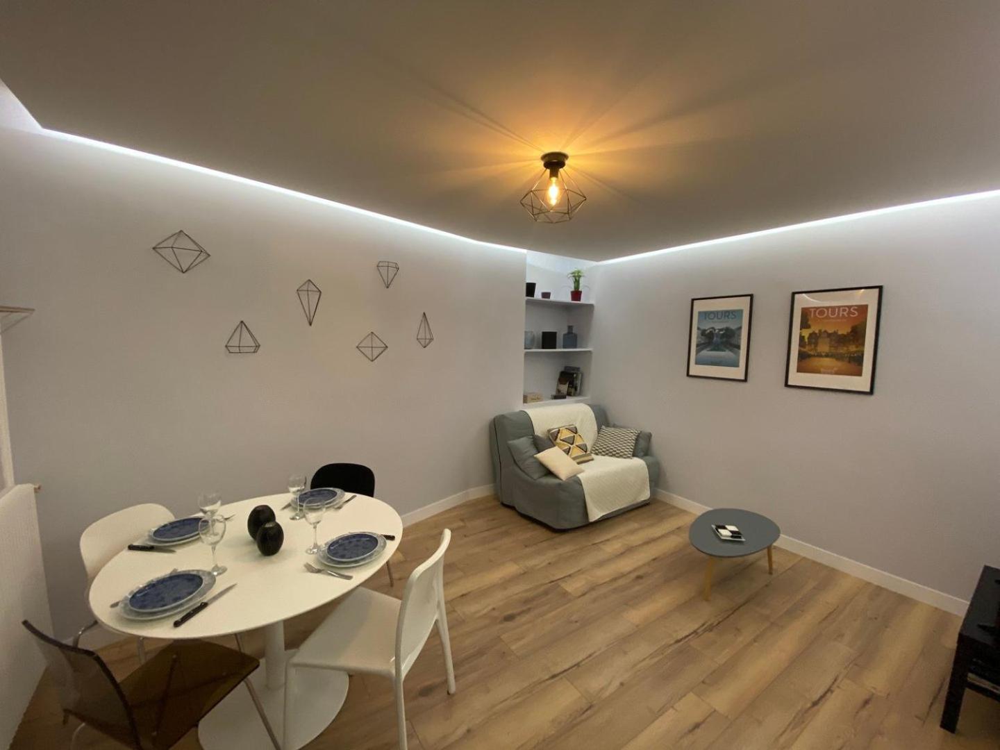 Lumineux T2 Situe Dans L'Hyper Centre De Tours Appartement Buitenkant foto